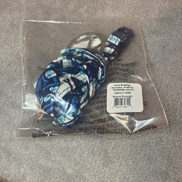 🌊🐚VERA BRADLEY🌊🐚Shore Enough Breakaway Lanyard in Cotton/NWT - Picture 2 of 4